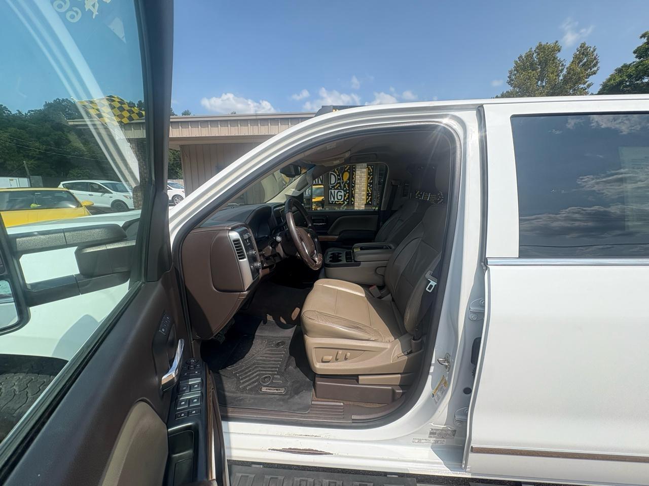 Chevrolet Silverado 1500 4WD Crew Cab 143.5" LTZ w/1LZ 2018