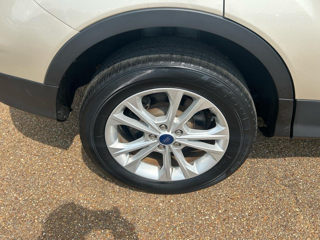 Ford Escape SEL 4WD 2018