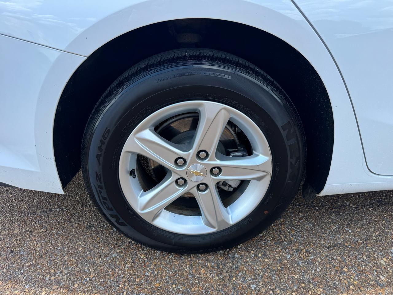 Chevrolet Malibu 4dr Sdn LS w/1FL 2023