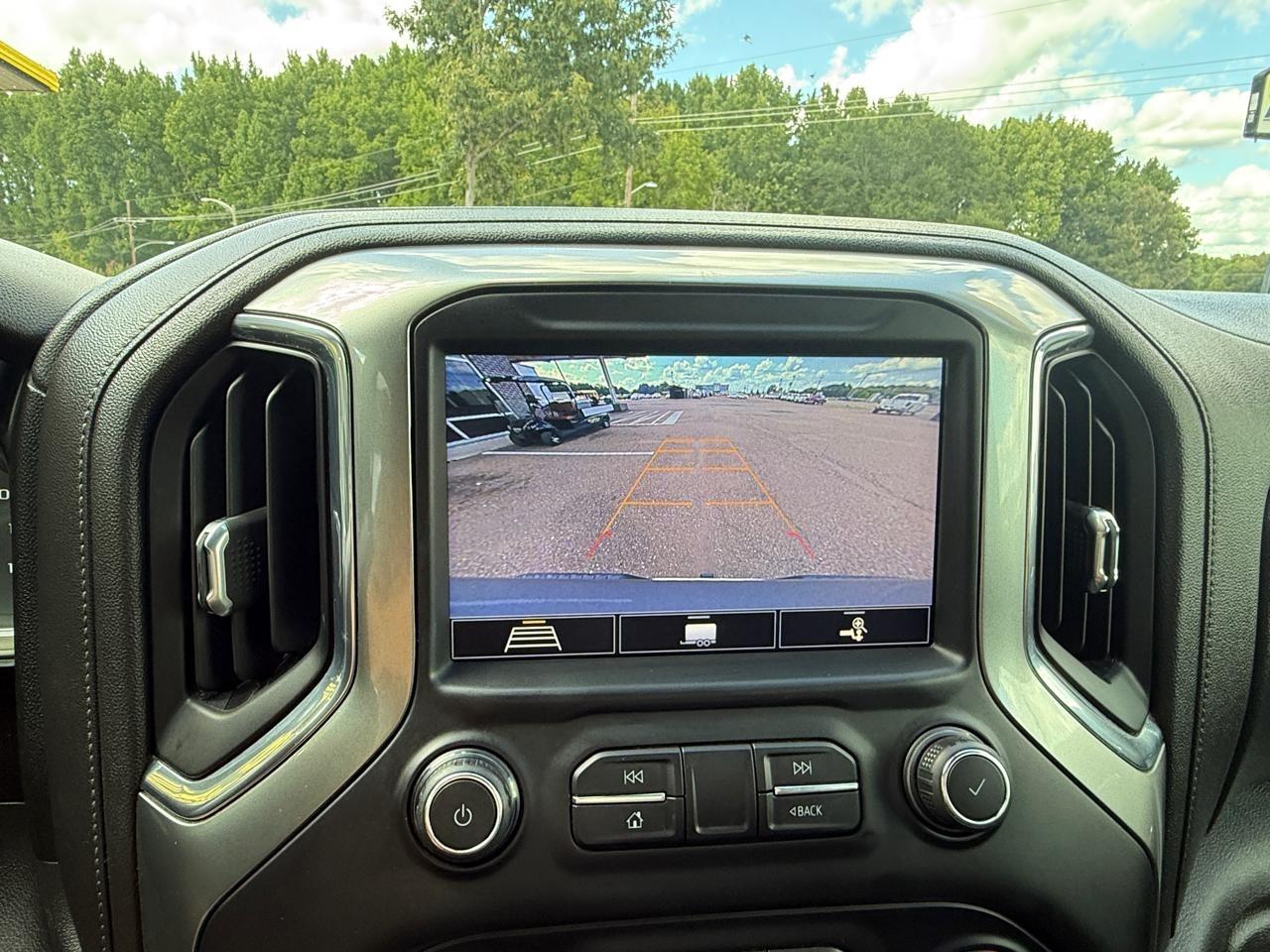 Chevrolet Silverado 1500 2WD Crew Cab 147" LT 2020
