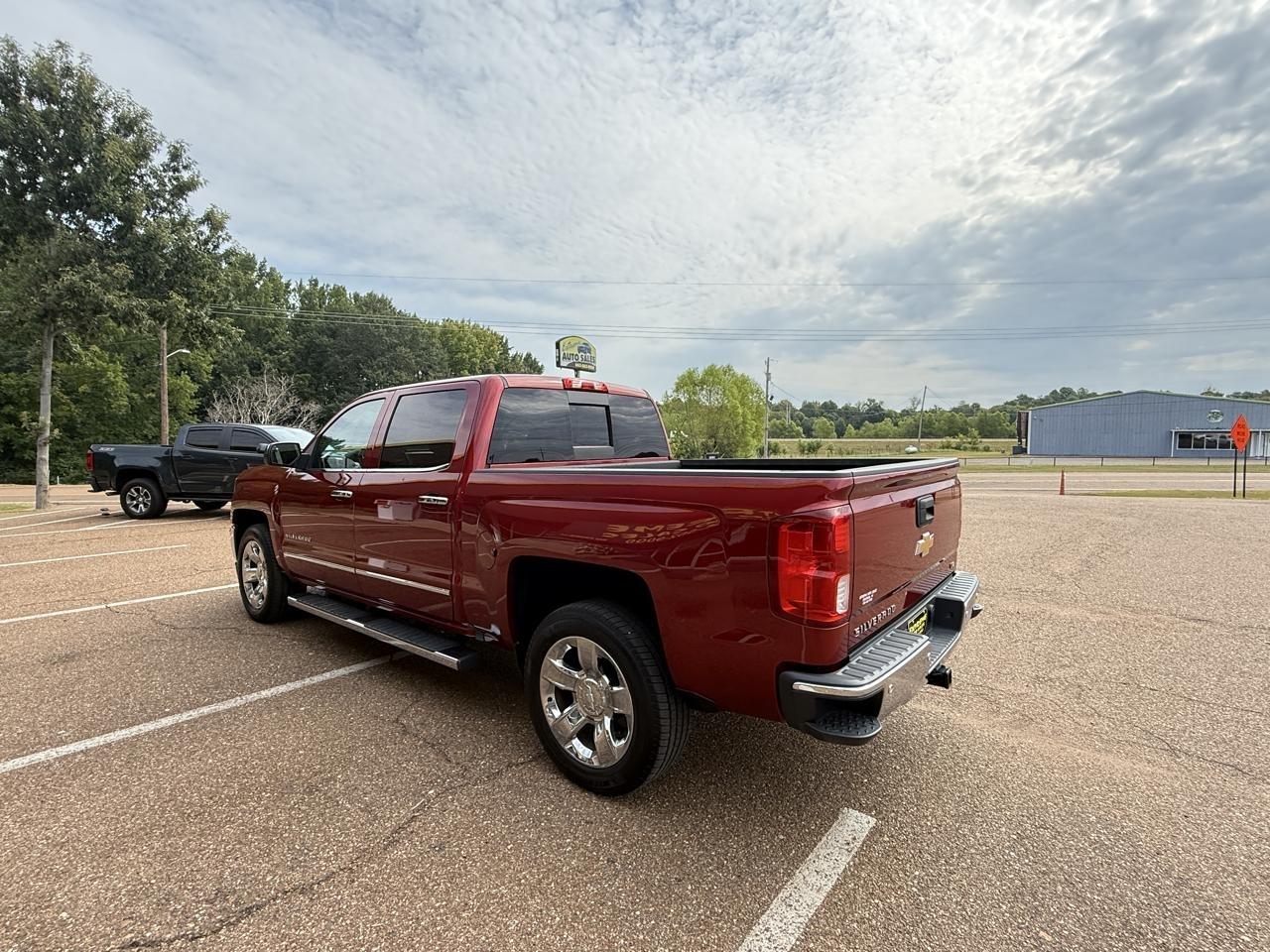Chevrolet Silverado 1500 2WD Crew Cab 143.5" LTZ w/1LZ 2018