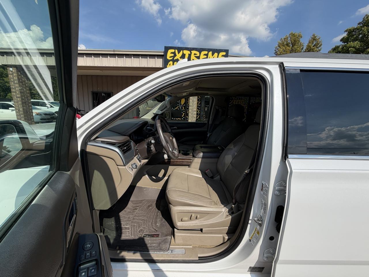 Chevrolet Suburban 2WD 4dr 1500 LT 2017