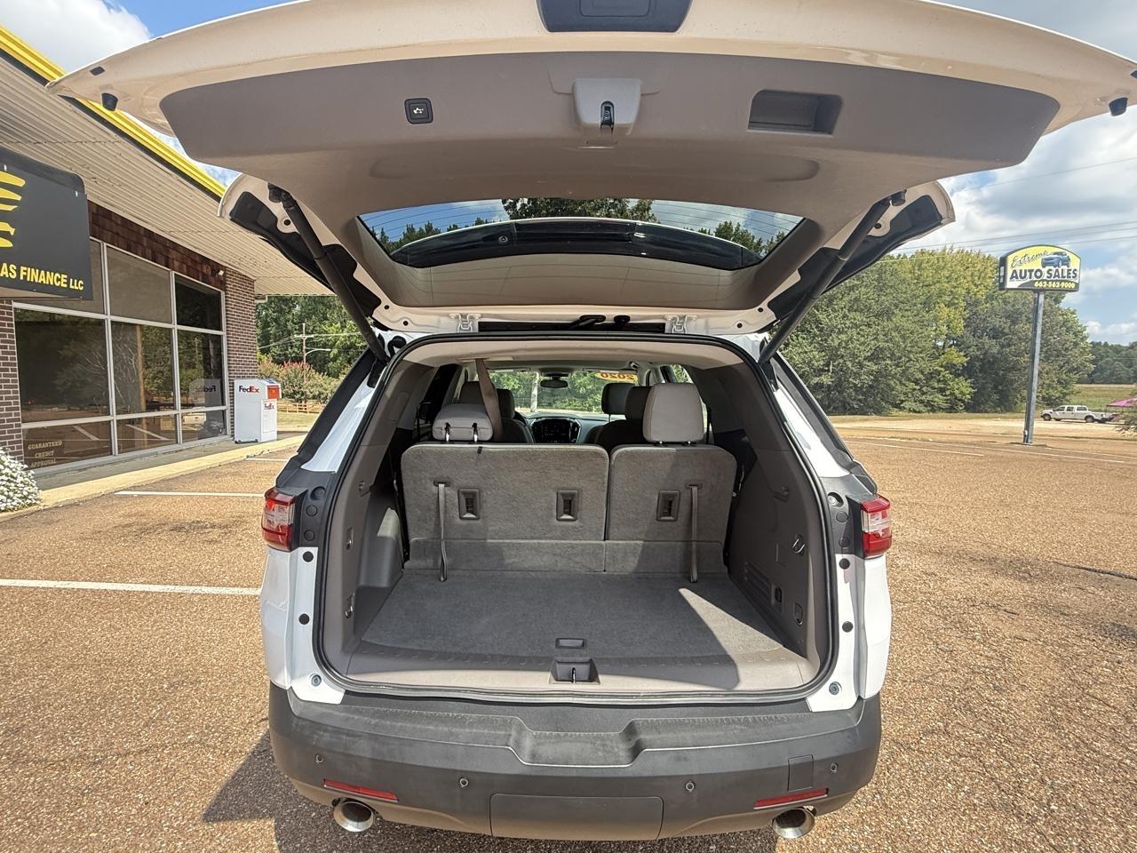 Chevrolet Traverse FWD 4dr LT Cloth w/1LT 2020