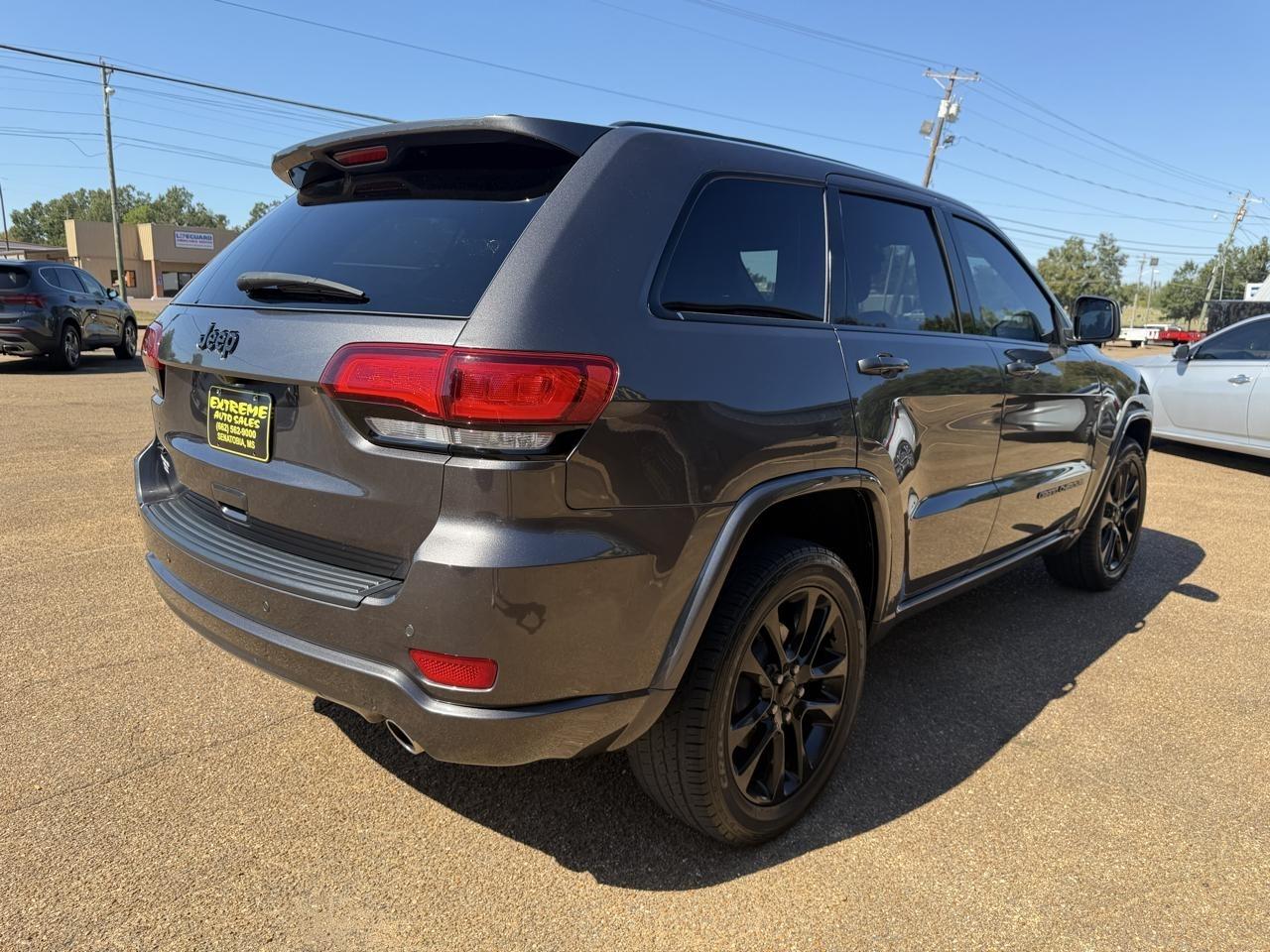 Jeep Grand Cherokee Laredo X 4x4 2021
