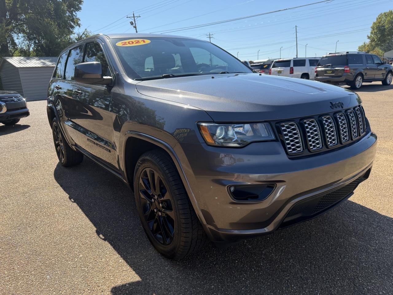 Jeep Grand Cherokee Laredo X 4x4 2021