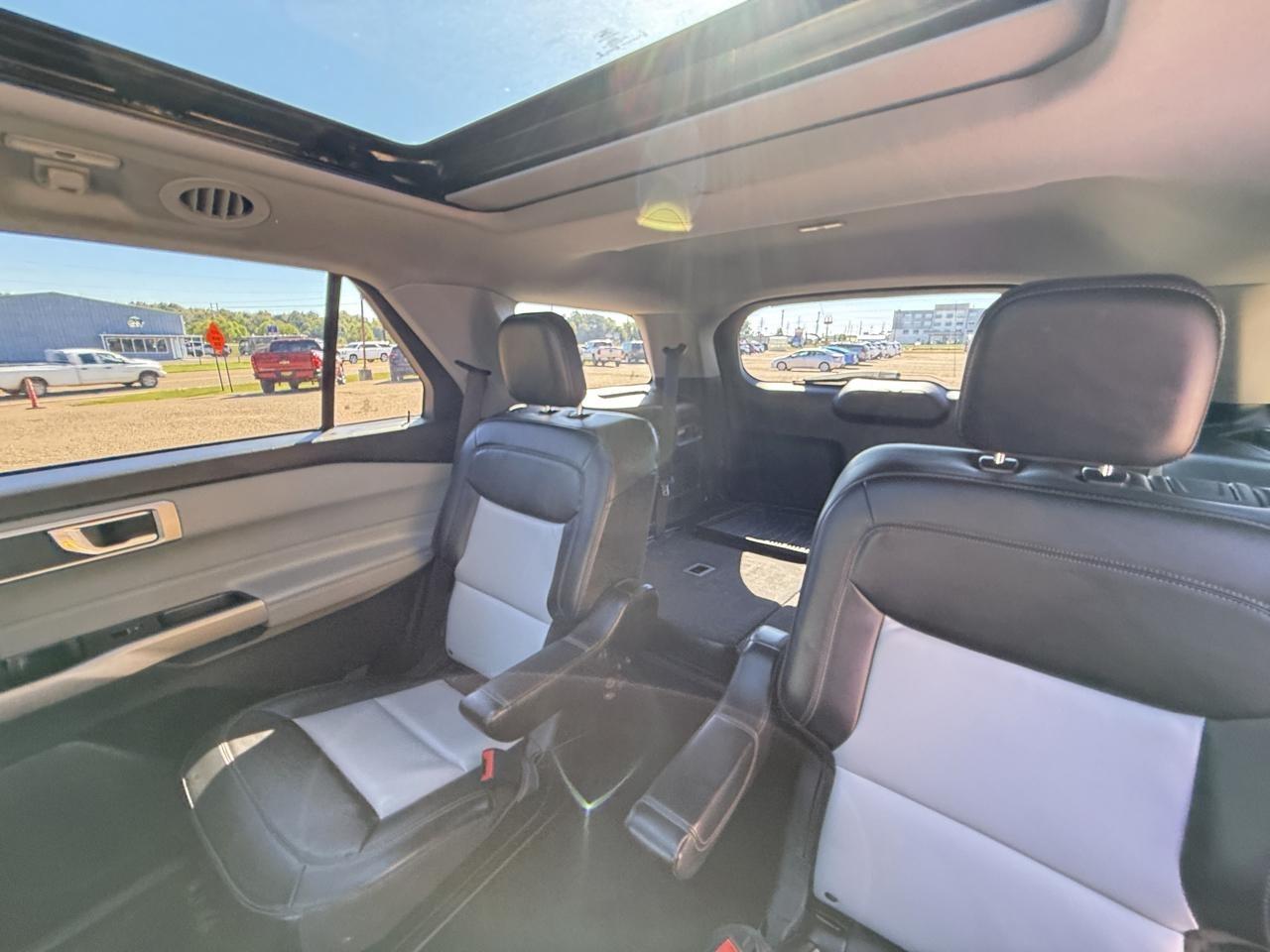 Ford Explorer XLT 4WD 2022