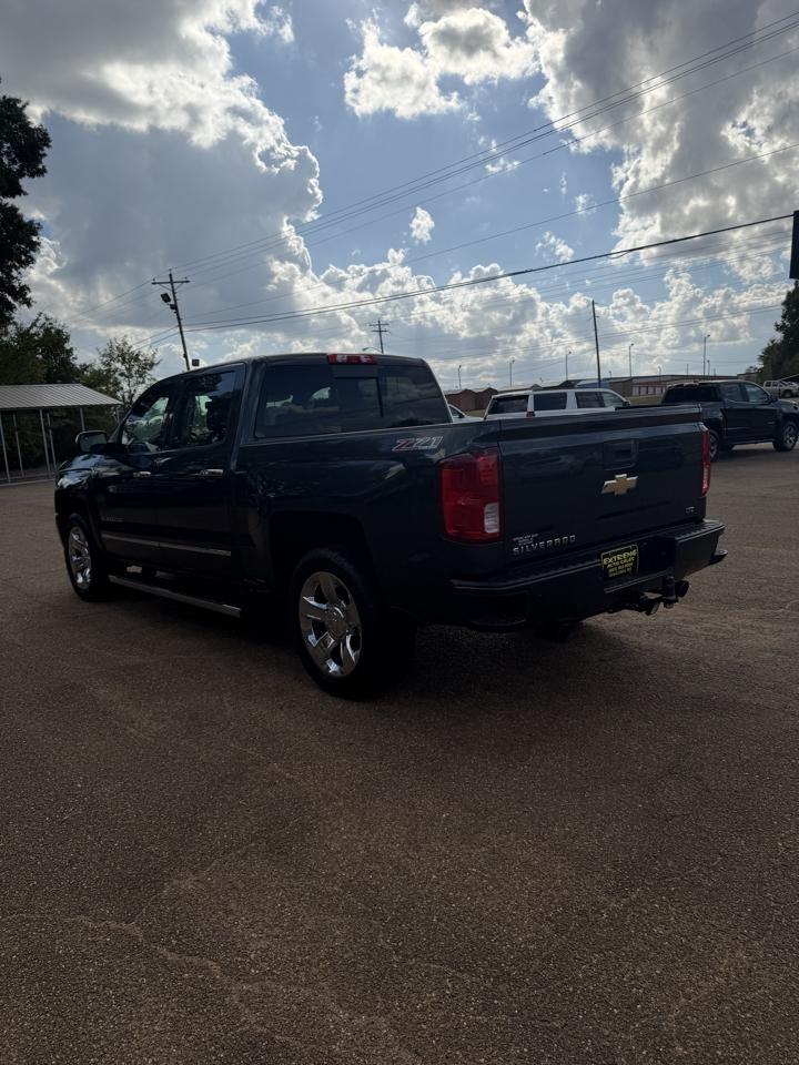 Chevrolet Silverado 1500 4WD Crew Cab 143.5" LTZ w/2LZ 2017