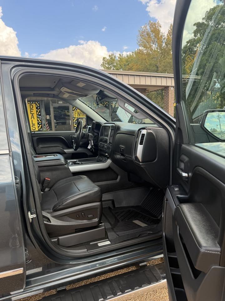 Chevrolet Silverado 1500 4WD Crew Cab 143.5" LTZ w/2LZ 2017