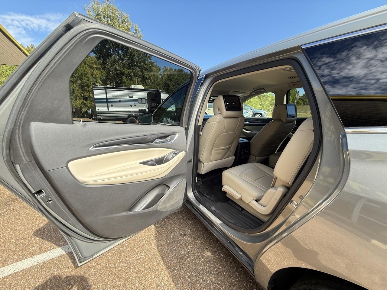 Buick Enclave FWD 4dr Essence 2019
