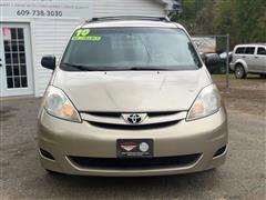 2010 Toyota Sienna 