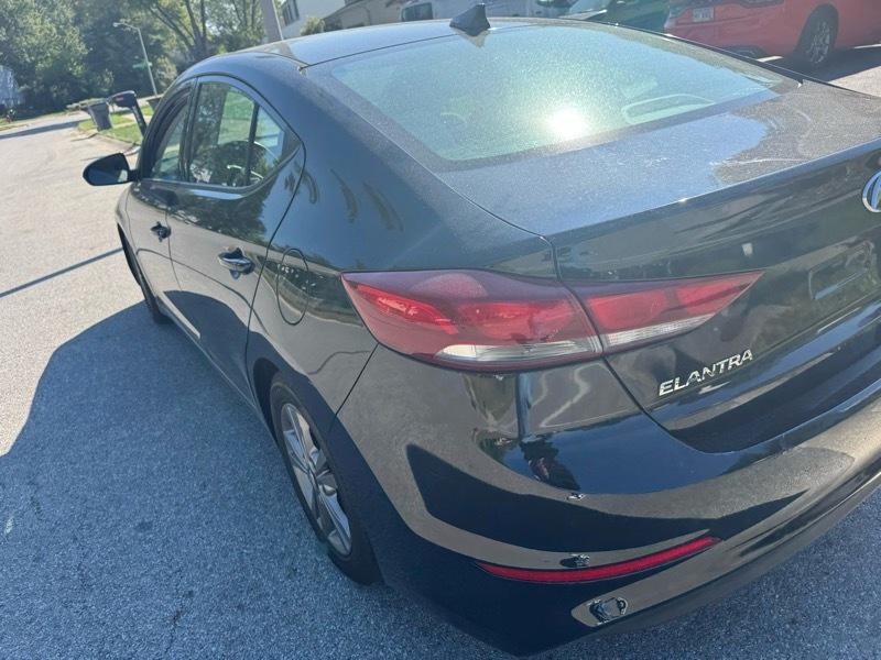 Hyundai Elantra 4dr Sdn Auto LE 2018