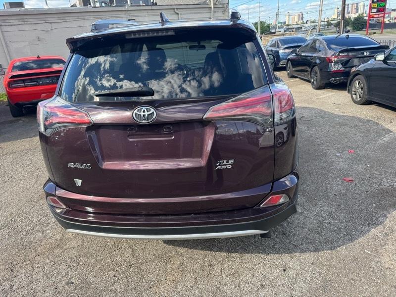 Toyota RAV4 XLE AWD 2016