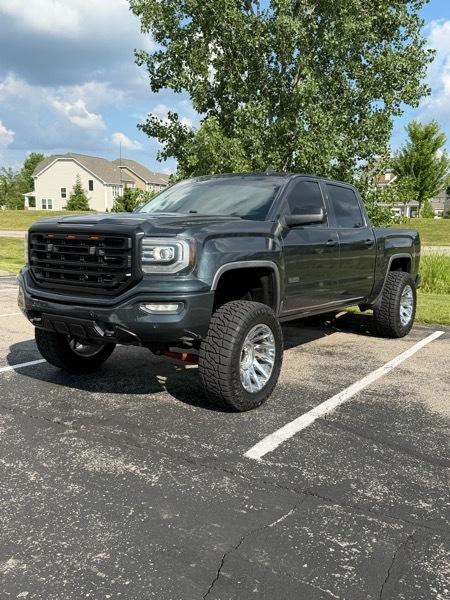 GMC Sierra 1500 SLT Crew Cab Long Box 4WD 2017
