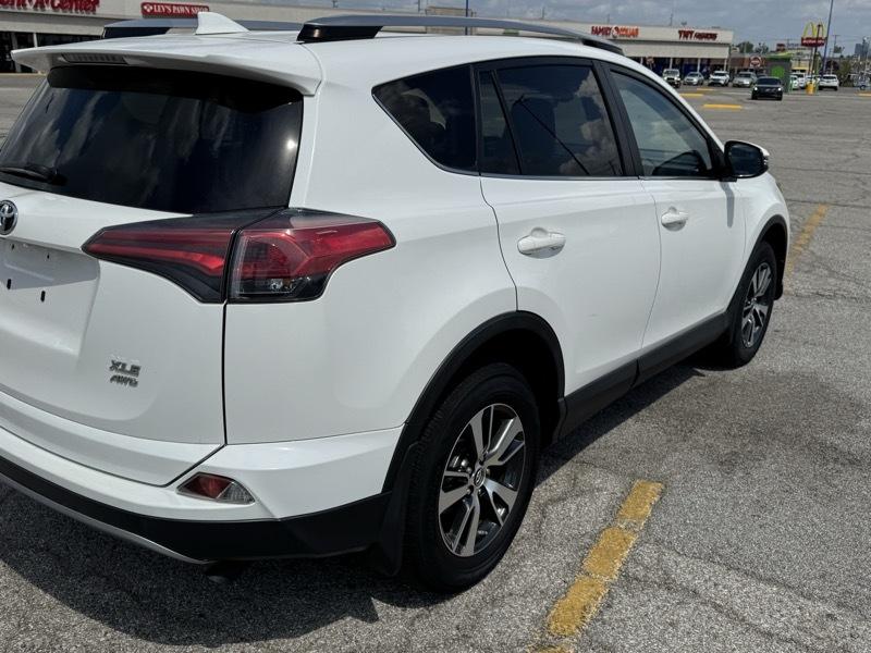 Toyota RAV4 XLE AWD 2018