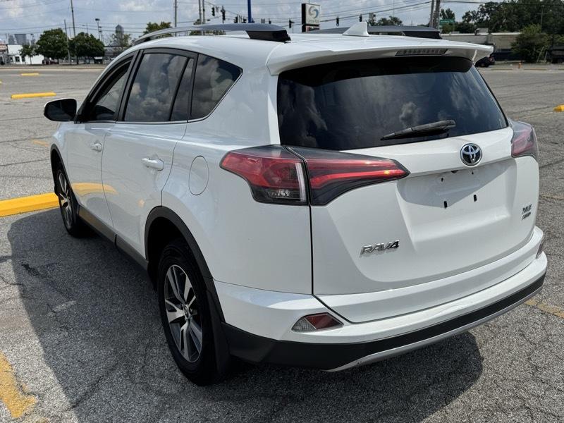 Toyota RAV4 XLE AWD 2018