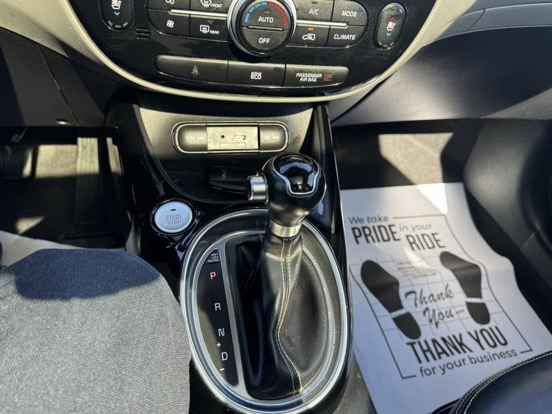 Kia Soul + w/Signature 2.0 Special Edition 2016