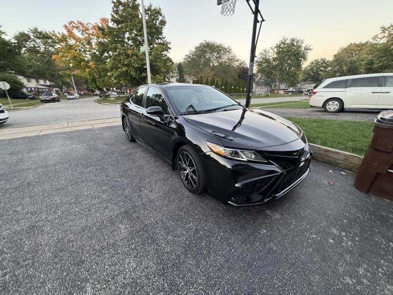 Toyota Camry SE 2024