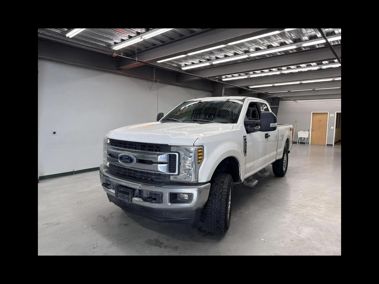 Ford F-250 SD XLT SuperCab Long Bed 4WD 2019