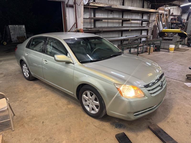 Toyota Avalon 4dr Sdn XL w/Bucket Seats 2007