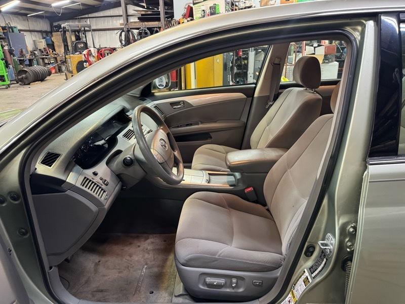 Toyota Avalon 4dr Sdn XL w/Bucket Seats 2007