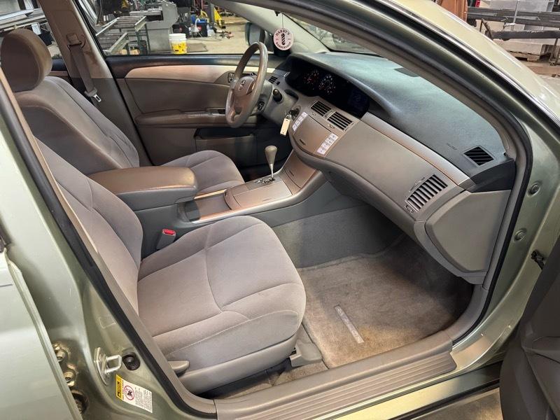 Toyota Avalon 4dr Sdn XL w/Bucket Seats 2007