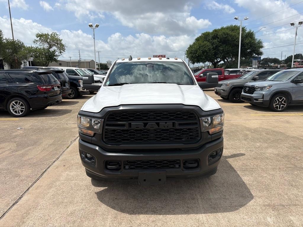 RAM 3500 Tradesman Crew Cab 4WD DRW 2023