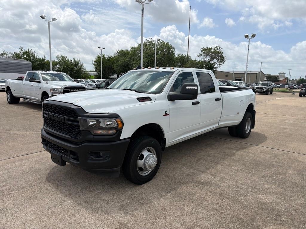 RAM 3500 Tradesman Crew Cab 4WD DRW 2023