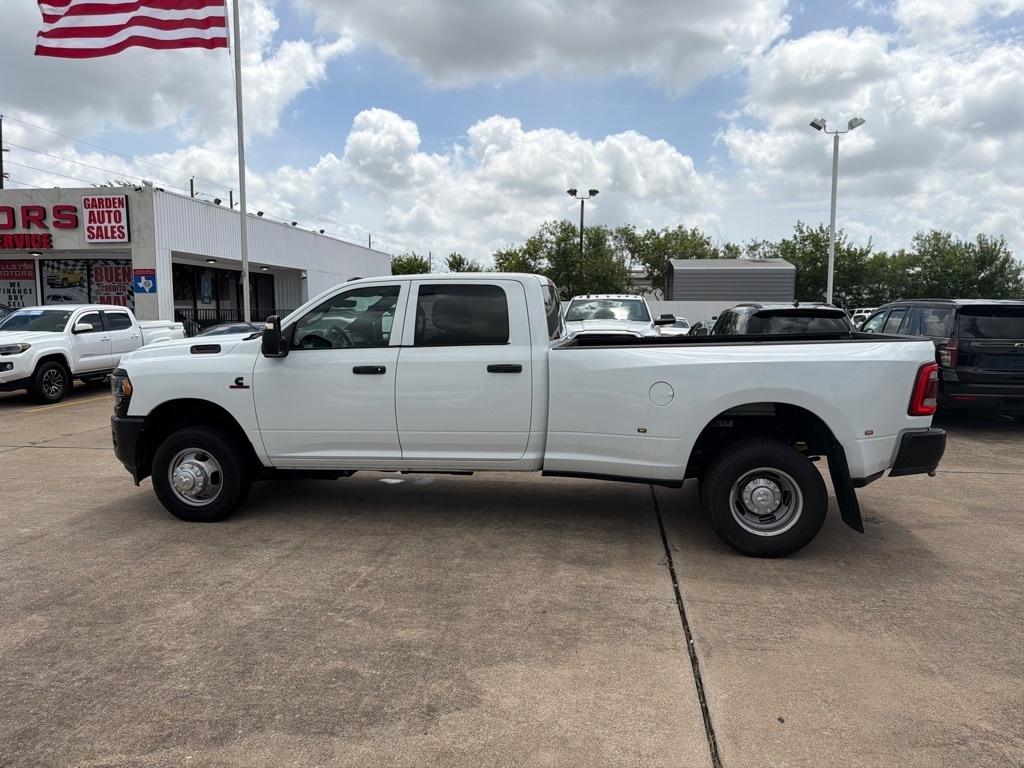 RAM 3500 Tradesman Crew Cab 4WD DRW 2023
