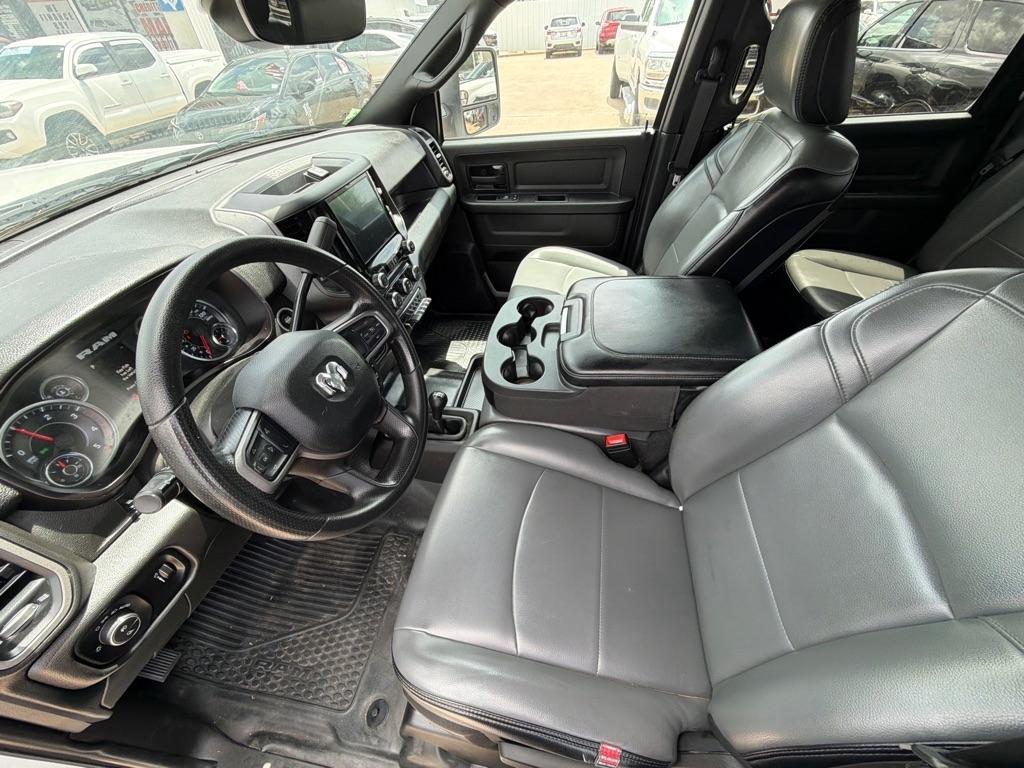 RAM 3500 Tradesman Crew Cab 4WD DRW 2023