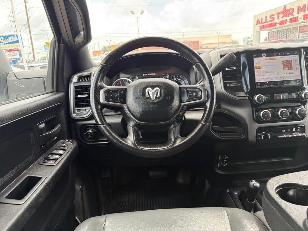 RAM 3500 Tradesman Crew Cab 4WD DRW 2023