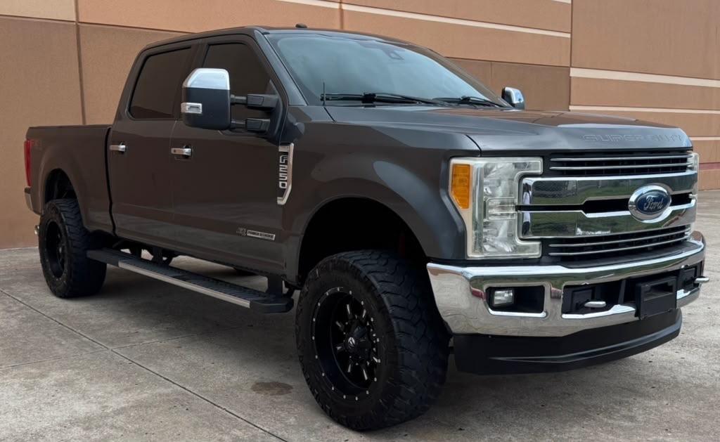 Ford Super Duty F-250 SRW King Ranch 4WD Crew Cab 8' Box 2017