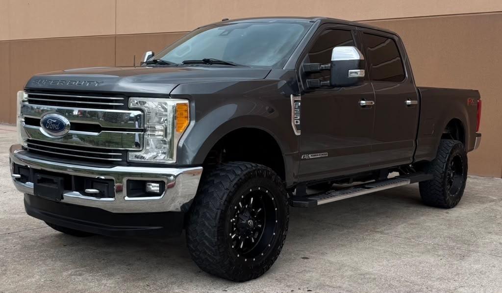 Ford Super Duty F-250 SRW King Ranch 4WD Crew Cab 8' Box 2017