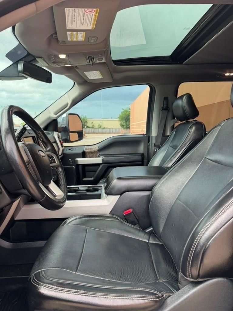 Ford Super Duty F-250 SRW King Ranch 4WD Crew Cab 8' Box 2017