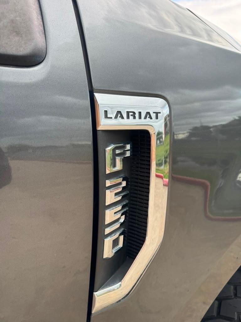Ford Super Duty F-250 SRW King Ranch 4WD Crew Cab 8' Box 2017