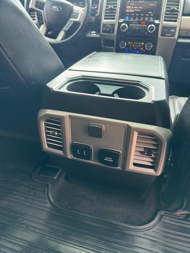 Ford Super Duty F-250 SRW King Ranch 4WD Crew Cab 8' Box 2017