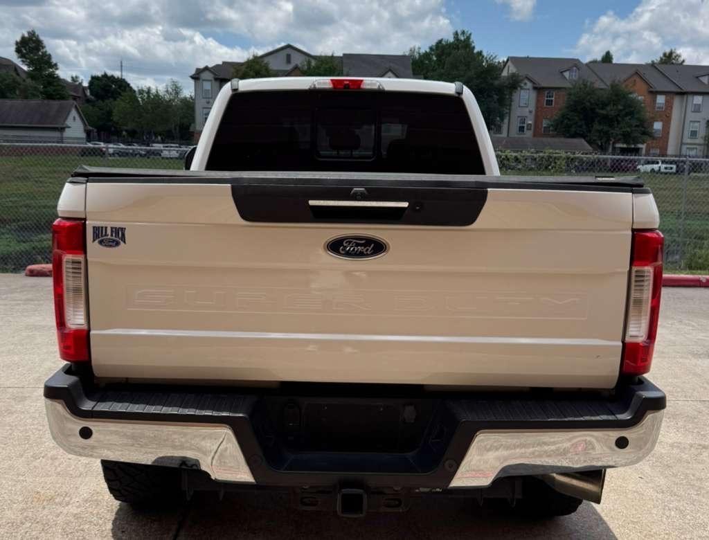 Ford Super Duty F-250 SRW King Ranch 4WD Crew Cab 8' Box 2019