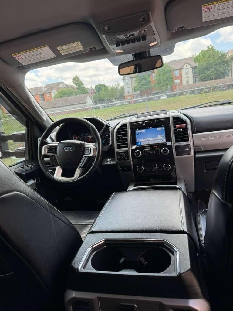 Ford Super Duty F-250 SRW King Ranch 4WD Crew Cab 8' Box 2019