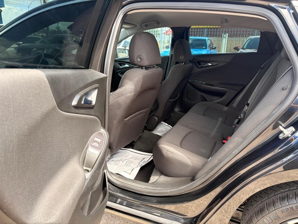 Chevrolet Malibu 4dr Sdn RS 2021