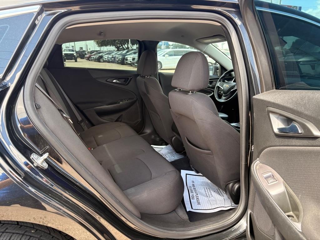 Chevrolet Malibu 4dr Sdn RS 2021