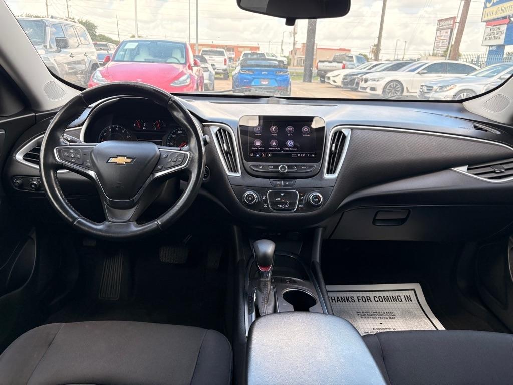 Chevrolet Malibu 4dr Sdn RS 2021
