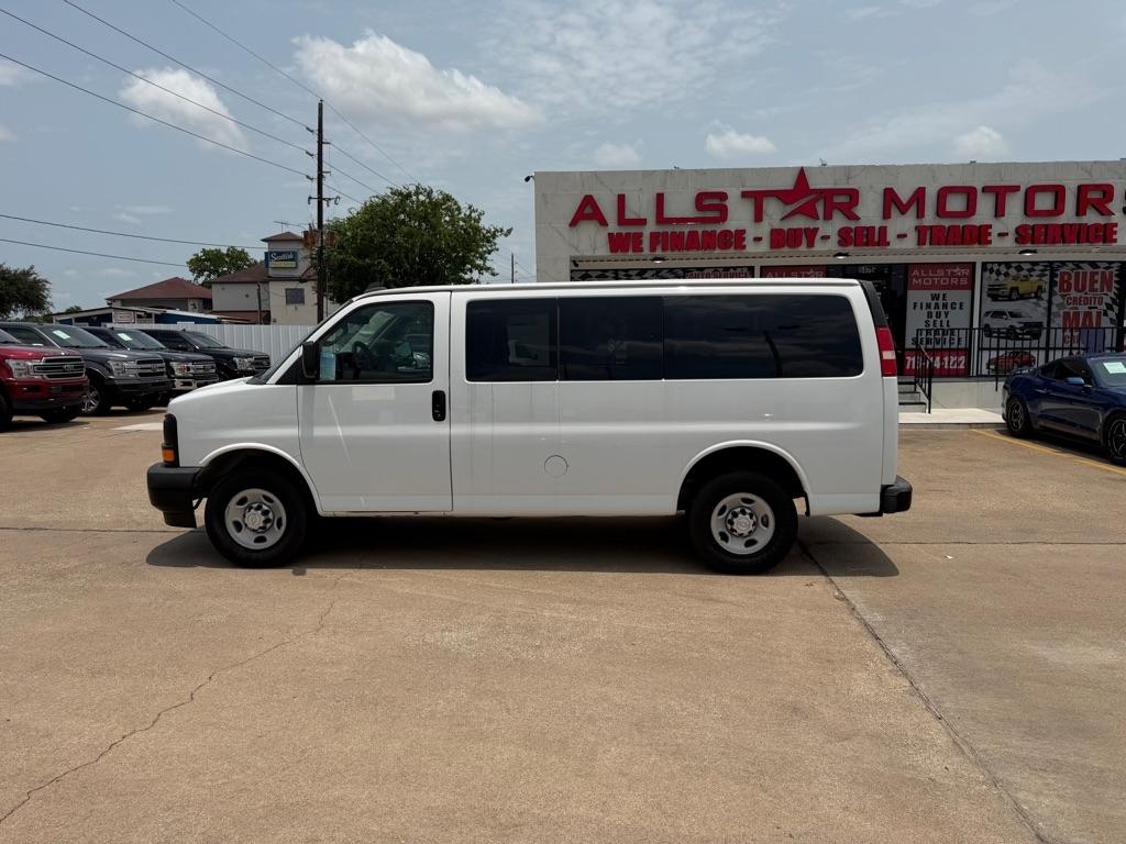 Chevrolet Express Passenger RWD 2500 135" LS 2017