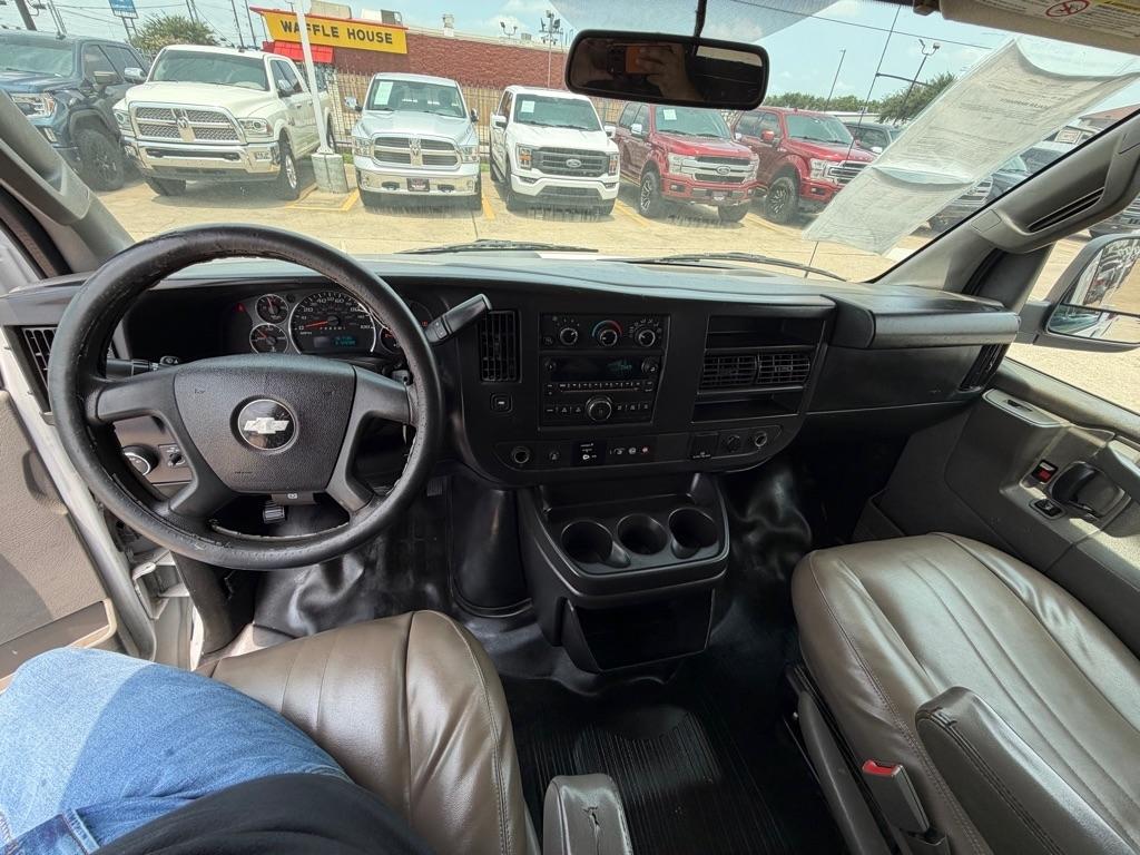 Chevrolet Express Passenger RWD 2500 135" LS 2017