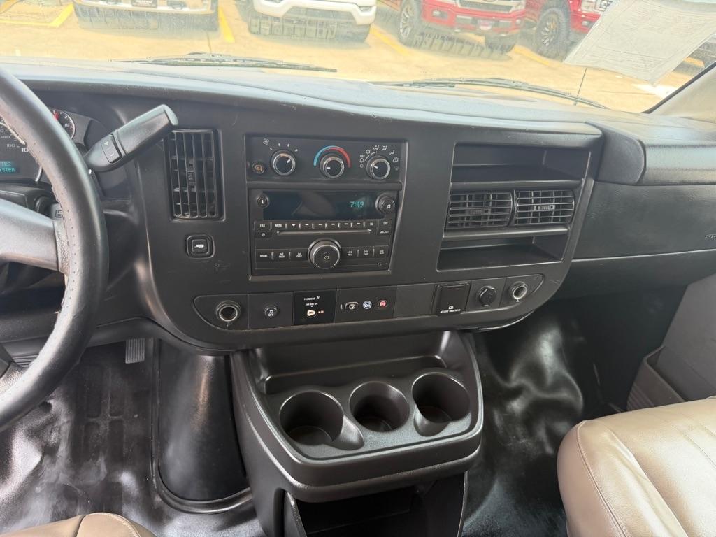 Chevrolet Express Passenger RWD 2500 135" LS 2017