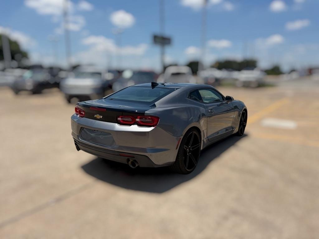 Chevrolet Camaro 2dr Cpe 2SS 2021