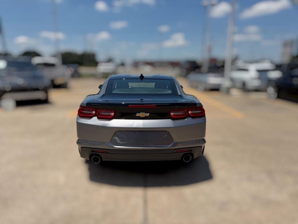Chevrolet Camaro 2dr Cpe 2SS 2021