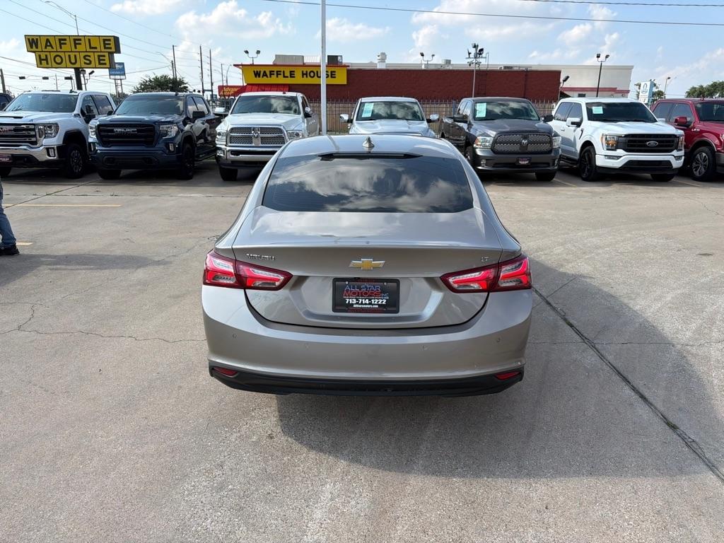 Chevrolet Malibu 4dr Sdn LT 2022