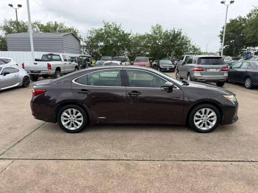 Lexus ES 300h 4dr Sdn Hybrid 2013