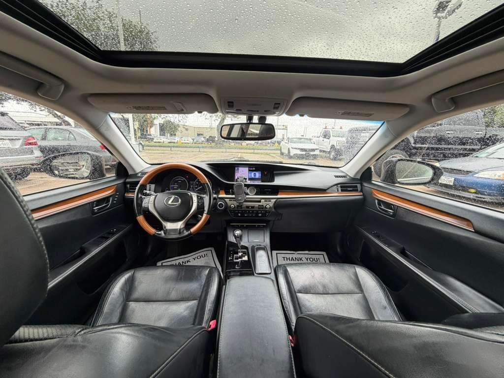 Lexus ES 300h 4dr Sdn Hybrid 2013