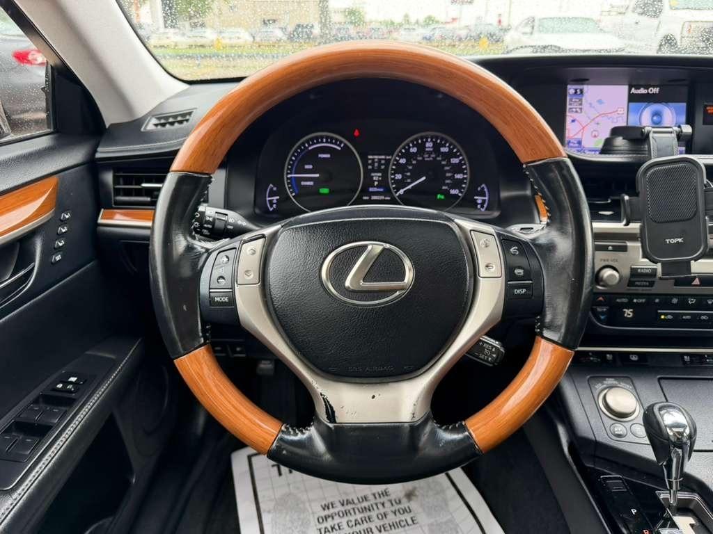 Lexus ES 300h 4dr Sdn Hybrid 2013