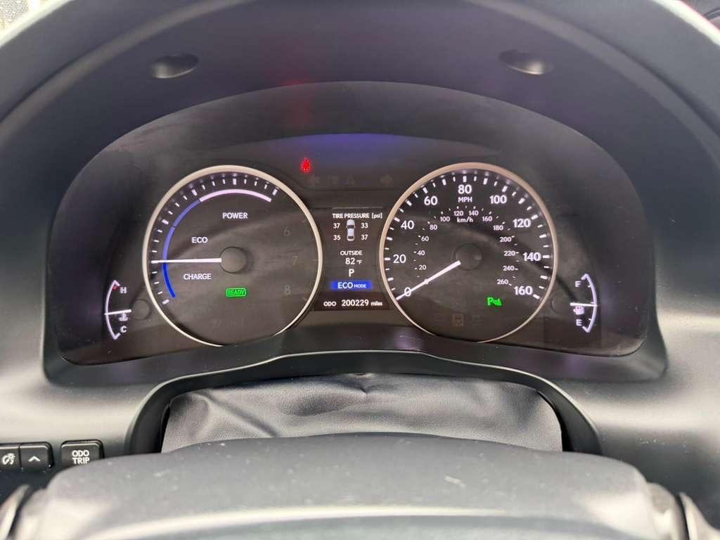Lexus ES 300h 4dr Sdn Hybrid 2013